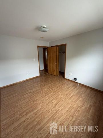 817 Jackson Avenue, Linden, NJ 07036