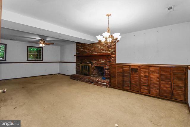 90 INDIAN MILLS RD, Shamong, NJ 08088