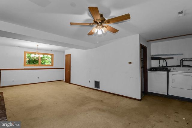 90 INDIAN MILLS RD, Shamong, NJ 08088