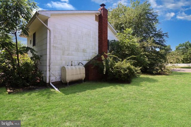 90 INDIAN MILLS RD, Shamong, NJ 08088