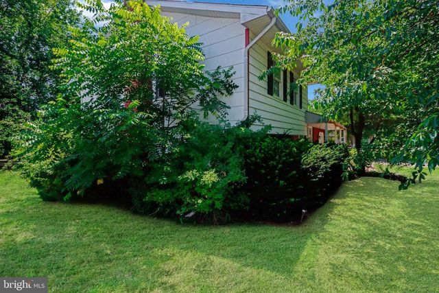 90 INDIAN MILLS RD, Shamong, NJ 08088
