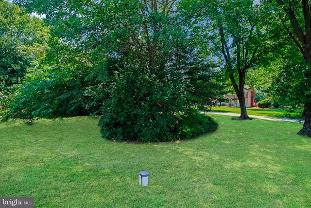 90 INDIAN MILLS RD, Shamong, NJ 08088