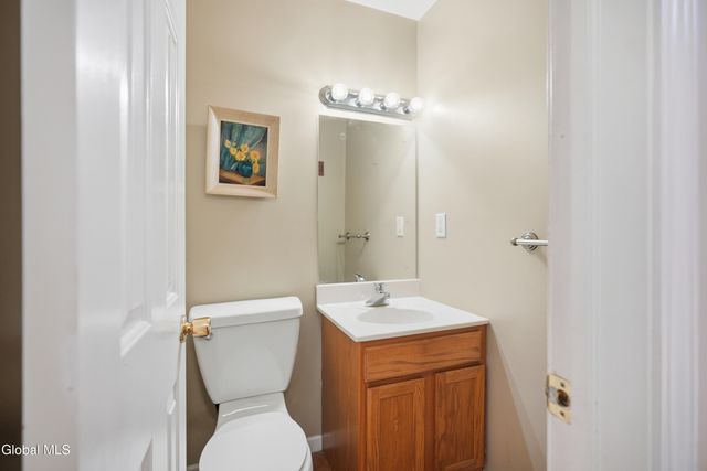 1022 Sterling Ridge Drive, Rensselaer, NY 12144