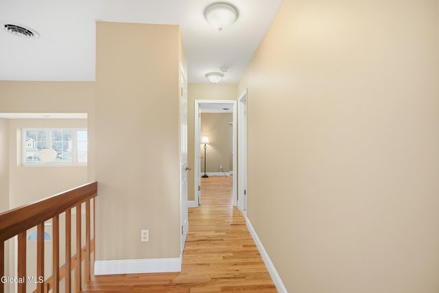 1022 Sterling Ridge Drive, Rensselaer, NY 12144