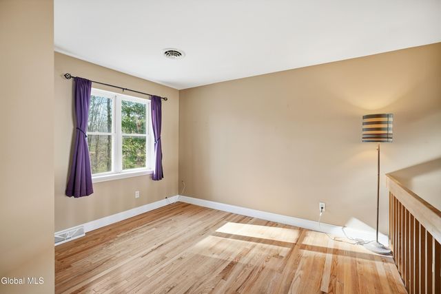 1022 Sterling Ridge Drive, Rensselaer, NY 12144