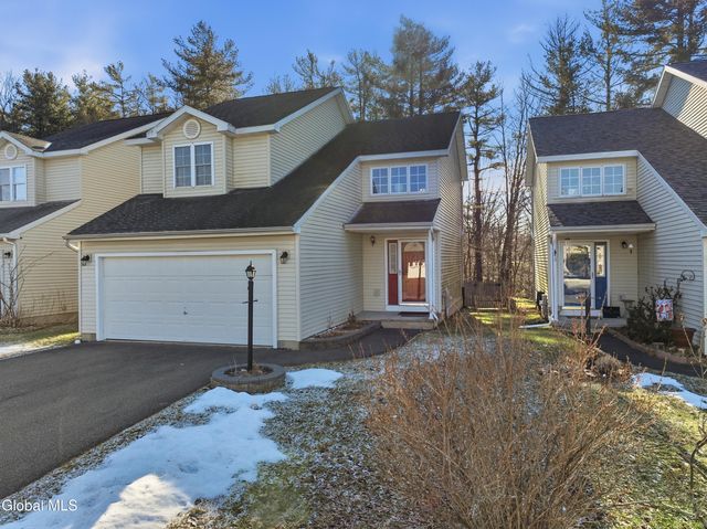 1022 Sterling Ridge Drive, Rensselaer, NY 12144