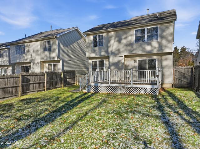 1022 Sterling Ridge Drive, Rensselaer, NY 12144