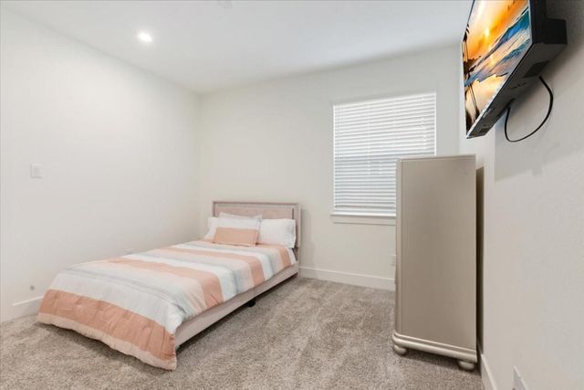 10050 Nectar Path, Iowa Colony, TX 77583