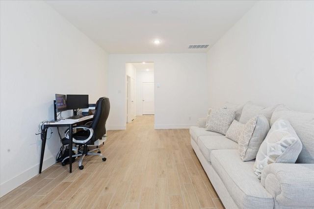 10050 Nectar Path, Iowa Colony, TX 77583