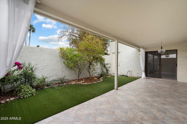 3069 E CANNON Drive, Phoenix, AZ 85028