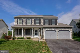 462 FENCEPOST LN, Palmyra, PA 17078