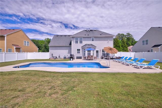 5521 White Swallow WAY, Chesapeake, VA 23321