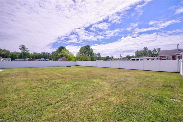 5521 White Swallow WAY, Chesapeake, VA 23321