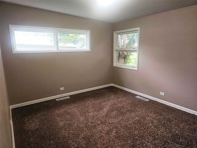 1915 11th Avenue, Marion, IA 52302