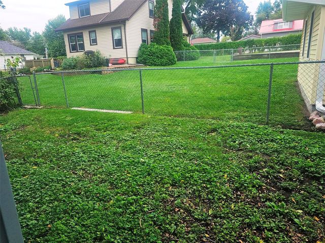 1915 11th Avenue, Marion, IA 52302