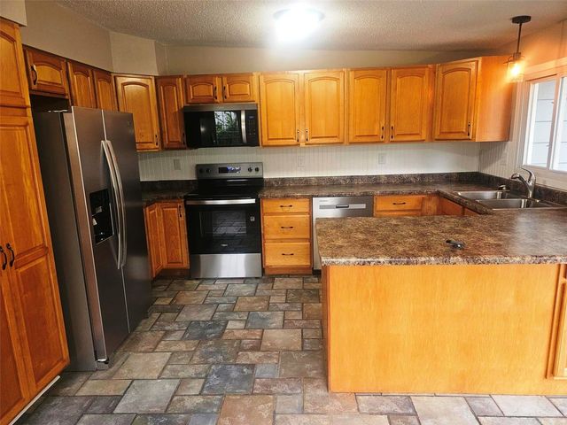 1915 11th Avenue, Marion, IA 52302