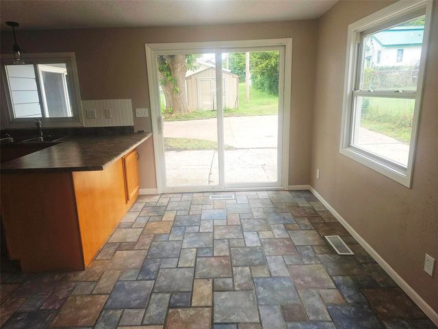 1915 11th Avenue, Marion, IA 52302