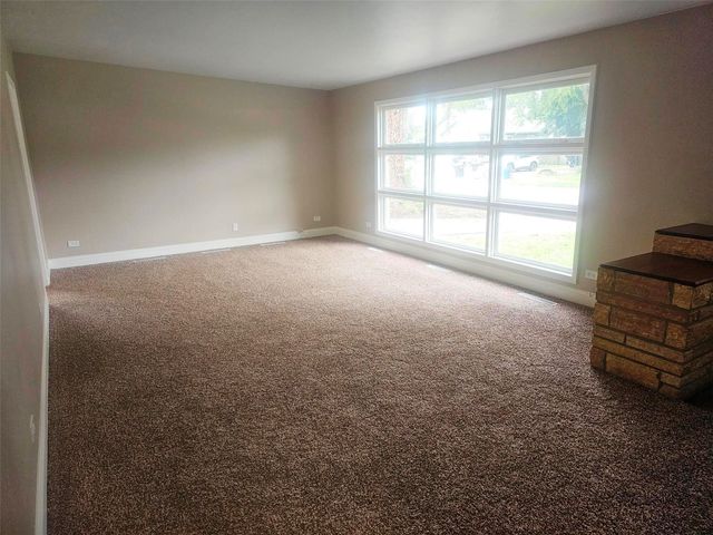 1915 11th Avenue, Marion, IA 52302