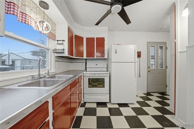 587 Loretta Street, Tonawanda, NY 14150