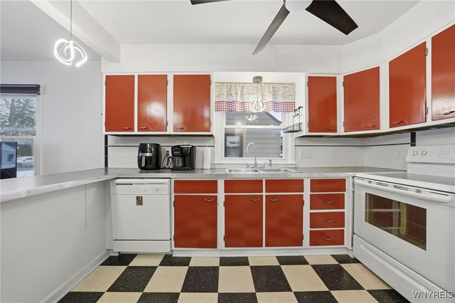 587 Loretta Street, Tonawanda, NY 14150