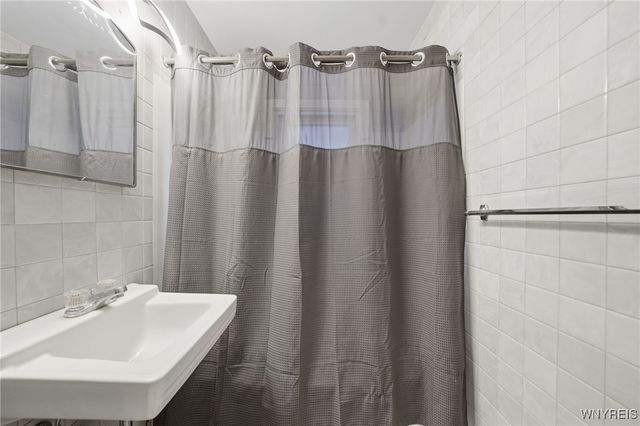 587 Loretta Street, Tonawanda, NY 14150