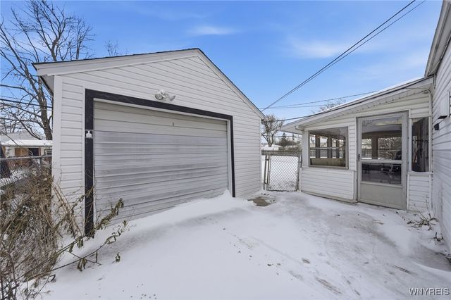 587 Loretta Street, Tonawanda, NY 14150