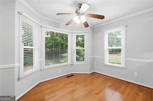 4862 Helga Way NE, Woodstock, GA 30188