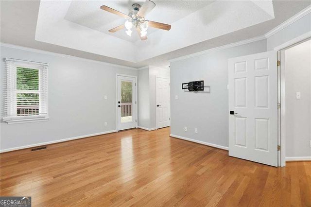 4862 Helga Way NE, Woodstock, GA 30188