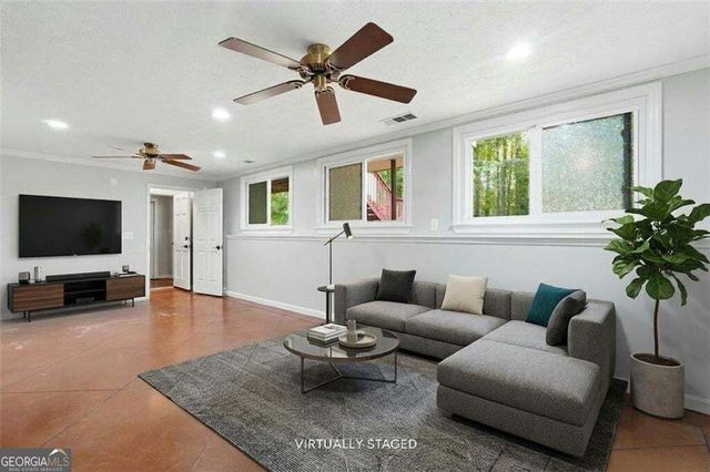 4862 Helga Way NE, Woodstock, GA 30188