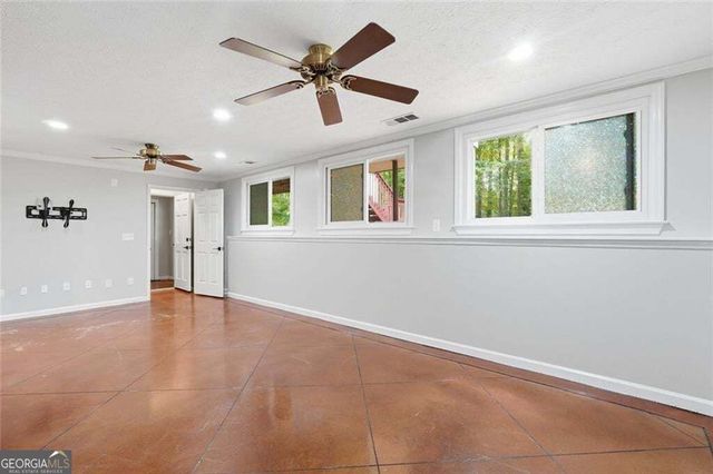 4862 Helga Way NE, Woodstock, GA 30188