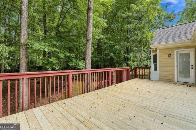 4862 Helga Way NE, Woodstock, GA 30188