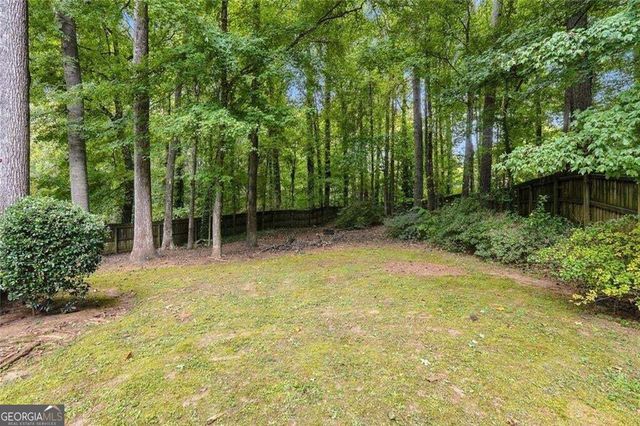 4862 Helga Way NE, Woodstock, GA 30188