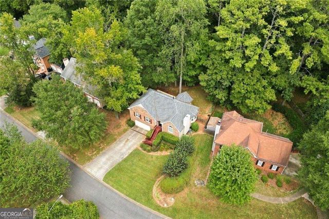 4862 Helga Way NE, Woodstock, GA 30188