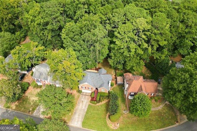 4862 Helga Way NE, Woodstock, GA 30188