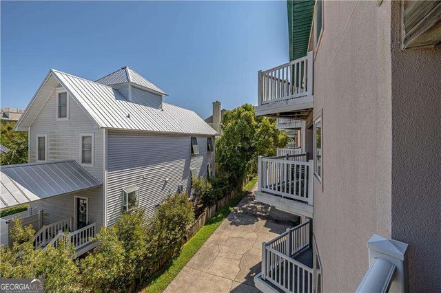 1524 Wood Avenue 215, St. Simons, GA 31522