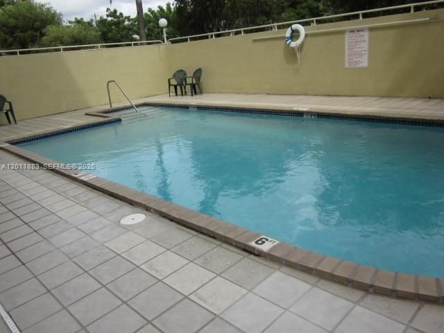 8201 NW 8th St 1-414, Miami, FL 33126