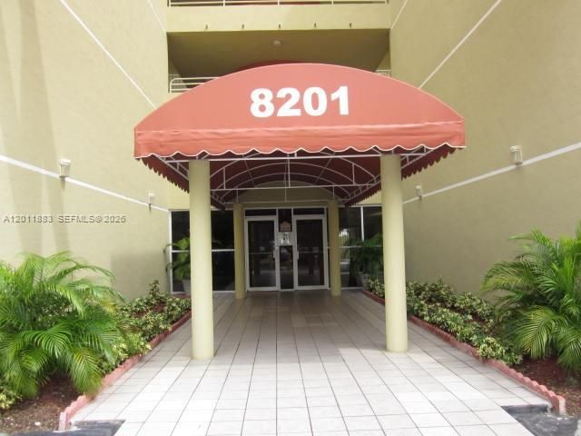 8201 NW 8th St 1-414, Miami, FL 33126