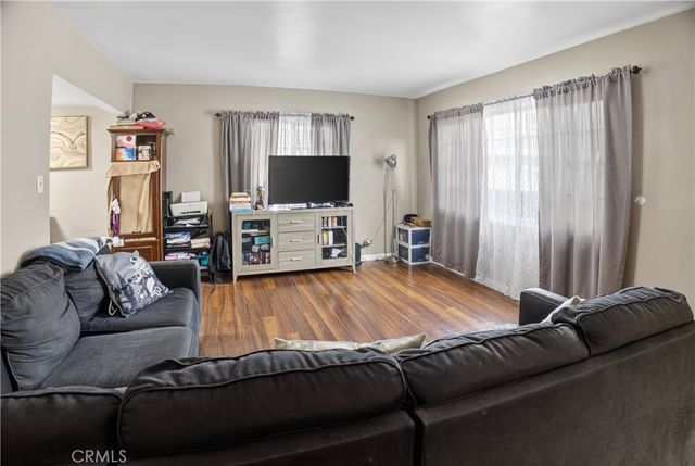 3274 Michigan, South Gate, CA 90280