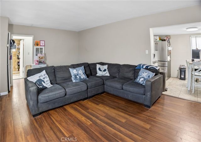 3274 Michigan, South Gate, CA 90280