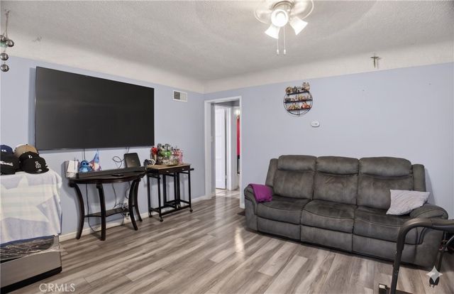 3274 Michigan, South Gate, CA 90280