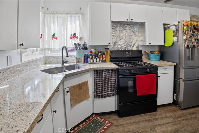 3274 Michigan, South Gate, CA 90280