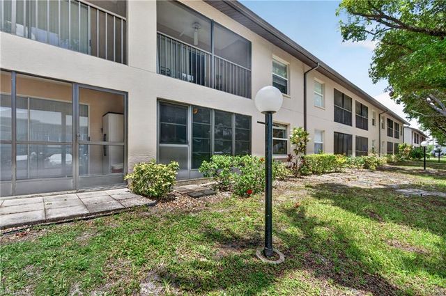 5725 Foxlake DR 5, North Fort Myers, FL 33917