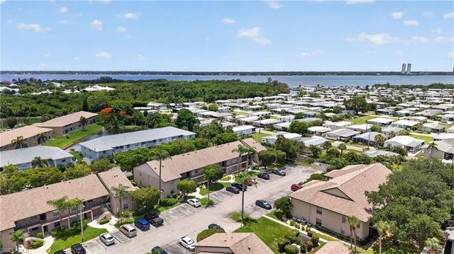 5725 Foxlake DR 5, North Fort Myers, FL 33917
