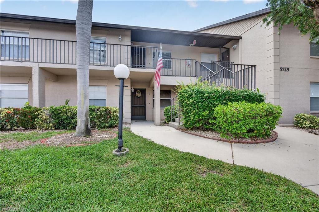 5725 Foxlake DR 5, North Fort Myers, FL 33917