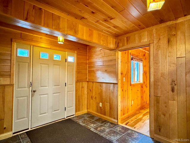 57487 Lakeshore Drive, Calumet, MI 49913