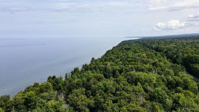 57487 Lakeshore Drive, Calumet, MI 49913