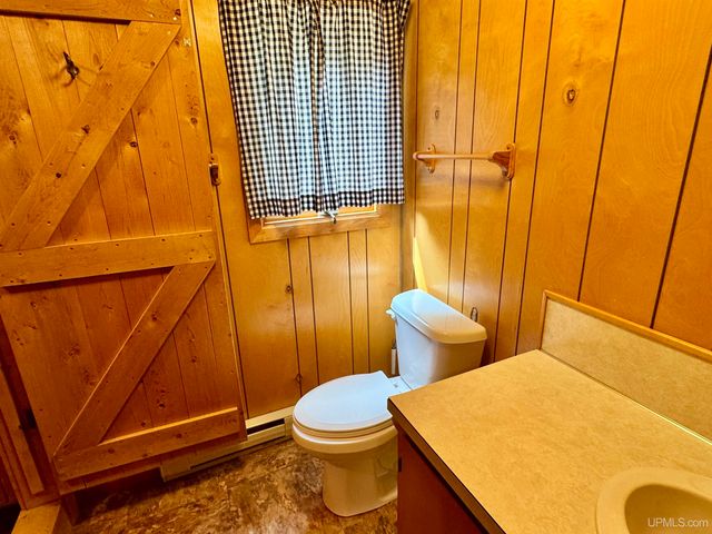 57487 Lakeshore Drive, Calumet, MI 49913