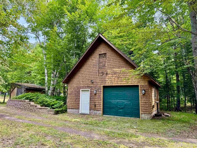 57487 Lakeshore Drive, Calumet, MI 49913