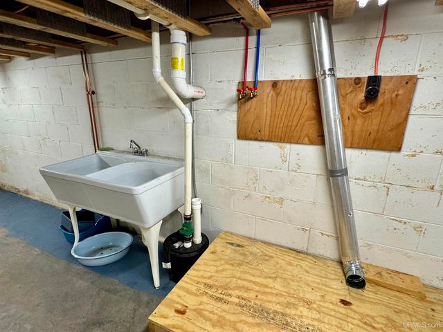 57487 Lakeshore Drive, Calumet, MI 49913