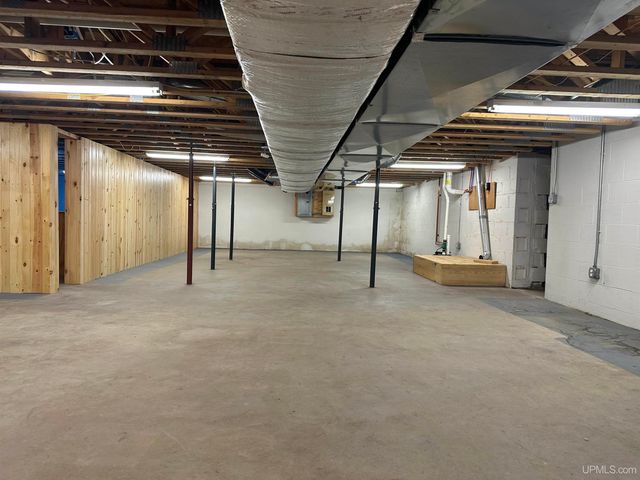 57487 Lakeshore Drive, Calumet, MI 49913